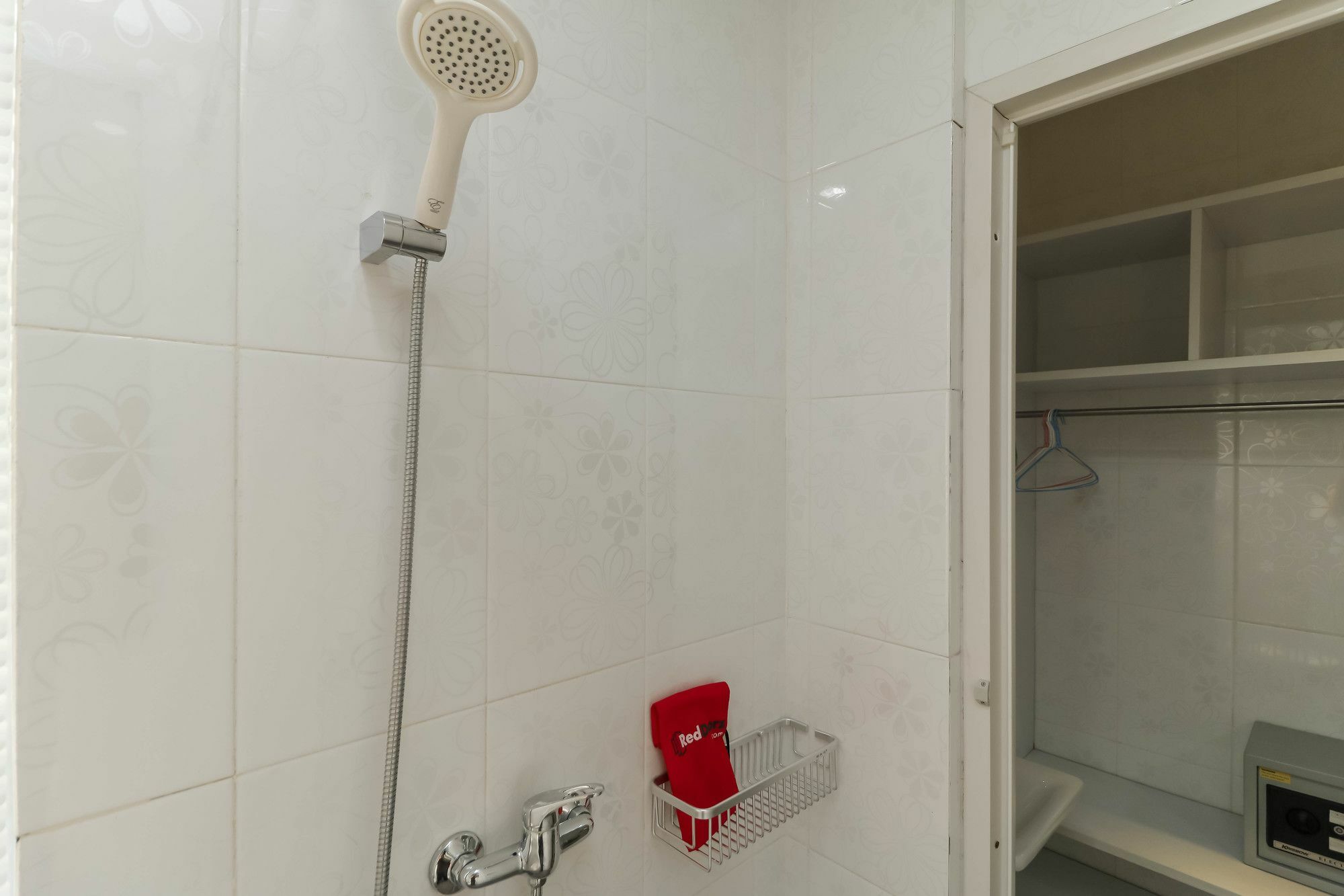 Hotel Reddoorz Near Nagoya Hill Batam Zewnętrze zdjęcie